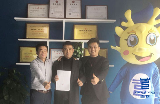 年賺千萬，這位大佬還跨界做青龍家居防水