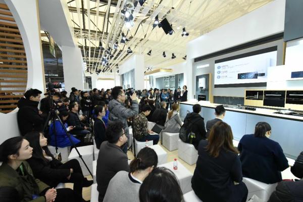 方太推“即開即熱“系列燃氣熱水器，在高端燃熱市場樹立創新榜樣