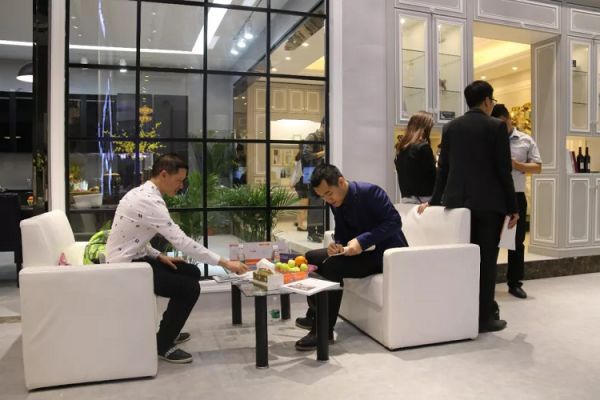 品牌大事|晾媽智能晾衣架亮相家具展，黑科技燃動廣州