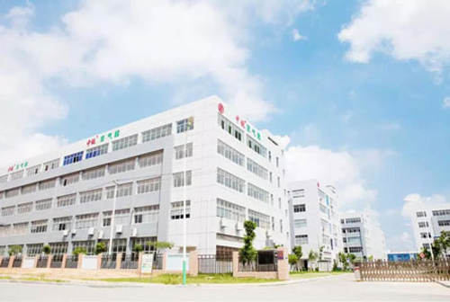 中銳空氣能熱泵三聯供系統，高端品質打造廈門一線近海豪宅