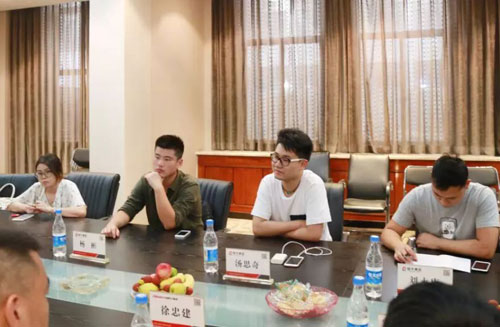恒大集團蒞臨群升門業考察，對新型避難間防火門予以肯定