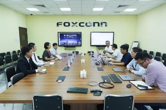 攜手打造中國智能制造示范企業，王力與富士康簽約戰略合作協議