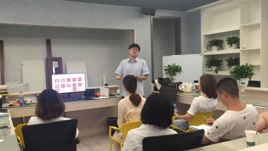 行于斯，不懼風雨——兔寶寶衣柜培訓師，團隊制勝