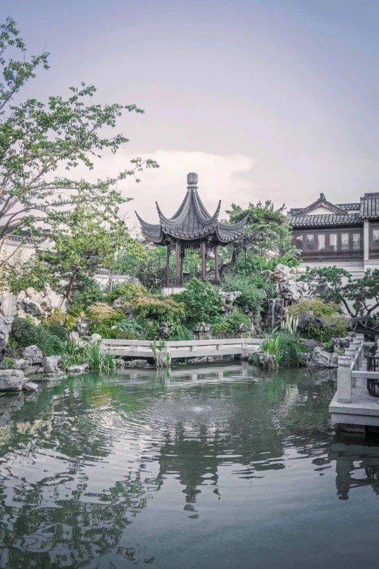 山水為丹青，門窗為鏡頭！三宅門窗為中式建筑添彩… 