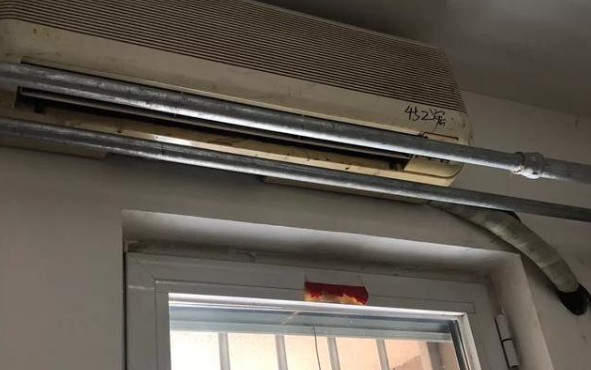 空調掛機排水管與空調眼一樣高，可以嗎？