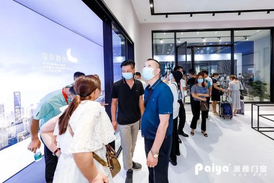 人氣爆棚超震撼!!派雅門窗攜“至臻新品”驚艷建博會！ 