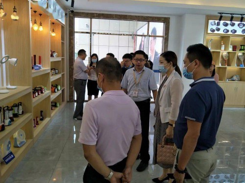 全面落實“深瑞LED合作十條”，一批LED企業考察江西瑞昌 