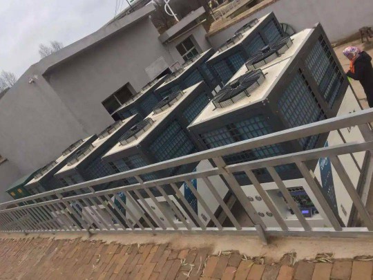 利普曼空氣能安全易操作，學校采暖省心又省錢 