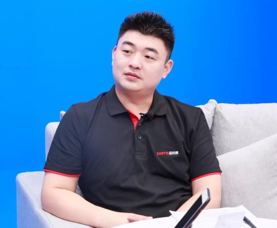 專訪圣伯雅總經理羅杰：做墻板品牌代表，助力經銷商轉型 